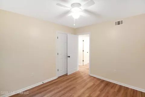 Bedroom - 2334 N Pine Lea Dr, Jackson, MS 39209 photo 4 of 6