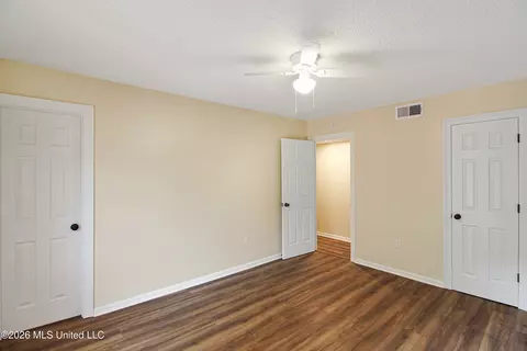 Bedroom - 2334 N Pine Lea Dr, Jackson, MS 39209 photo 2 of 6