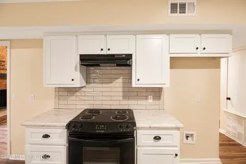 Other - 2334 N Pine Lea Dr, Jackson, MS 39209 photo 2 of 13