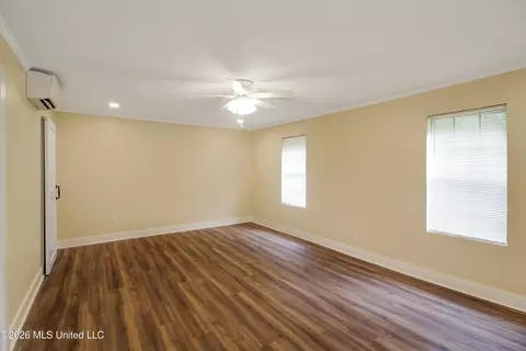 Living - 2334 N Pine Lea Dr, Jackson, MS 39209 photo 5 of 5