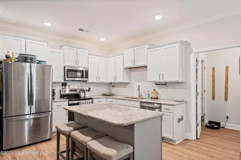 Kitchen - 2336 Scott Meadows Ln, Hernando, MS 38632 photo 1 of 2