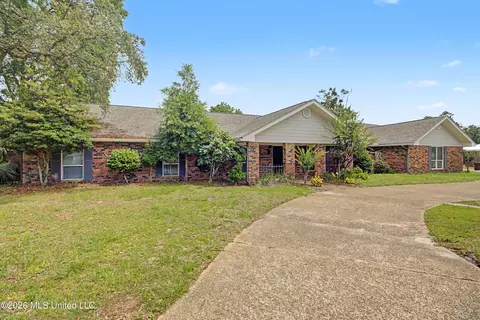 2186 Atkinson Rd, Biloxi, MS 39531