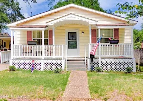 188 Acacia Ave, Biloxi, MS 39530