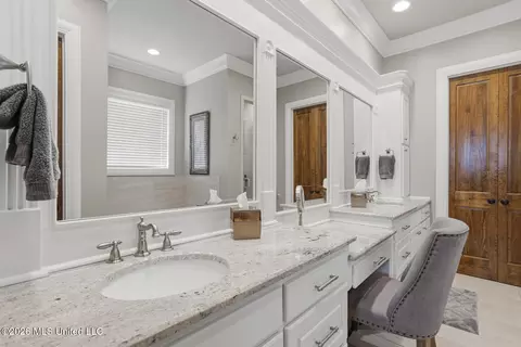 Bath - 100 Brittany Ct, Madison, MS 39110 photo 2 of 8