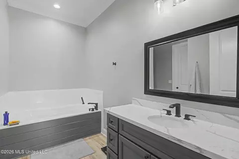Bath - 1034 W Mchenry Rd, Mchenry, MS 39561 photo 4 of 7