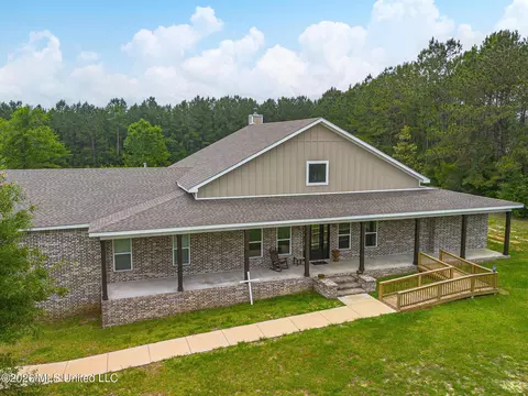 1034 W Mchenry Rd, Mchenry, MS 39561