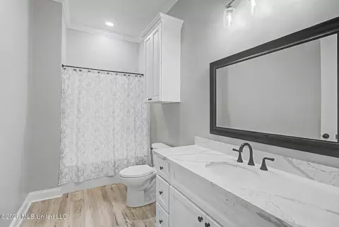 Bath - 1034 W Mchenry Rd, Mchenry, MS 39561 photo 6 of 7