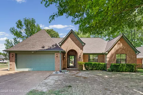 5944 Southbend Ln, Olive Branch, MS 38654