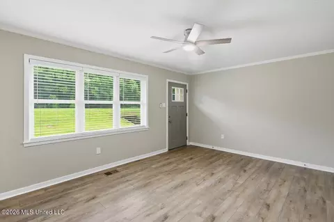 Living - 735 S Pearson Rd, Pearl, MS 39208 photo 2 of 3