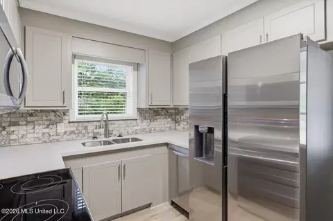 Kitchen - 735 S Pearson Rd, Pearl, MS 39208 photo 1 of 4