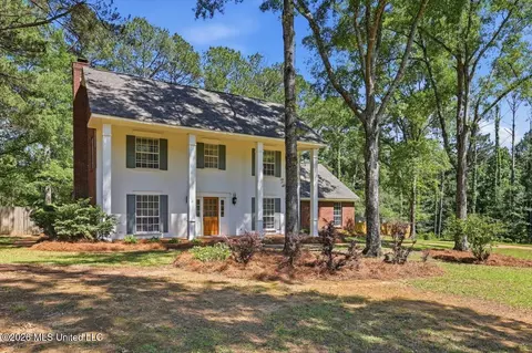 190 Peachtree Dr, Byram, MS 39272