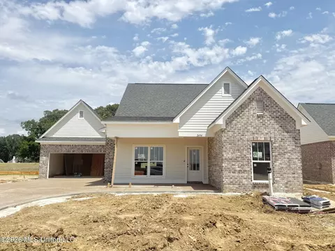 2494 Saint Charles Cv, Southaven, MS 38672