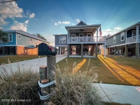 122 Shelter Rock Dr, Long Beach, MS 39560