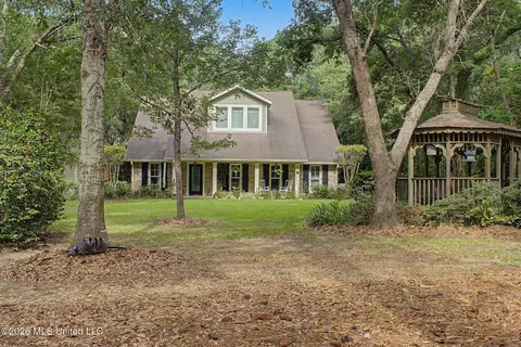 28560 Sundance Rd, Pass Christian, MS 39571