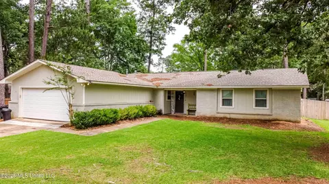 102 Camelia Pl, Brandon, MS 39047