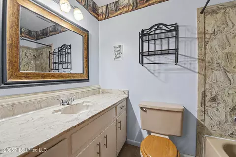 Bath - 16408 Culbert Rd, Moss Point, MS 39562 photo 2 of 2