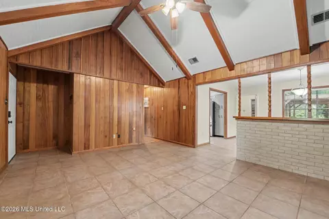 Living - 16408 Culbert Rd, Moss Point, MS 39562 photo 2 of 3
