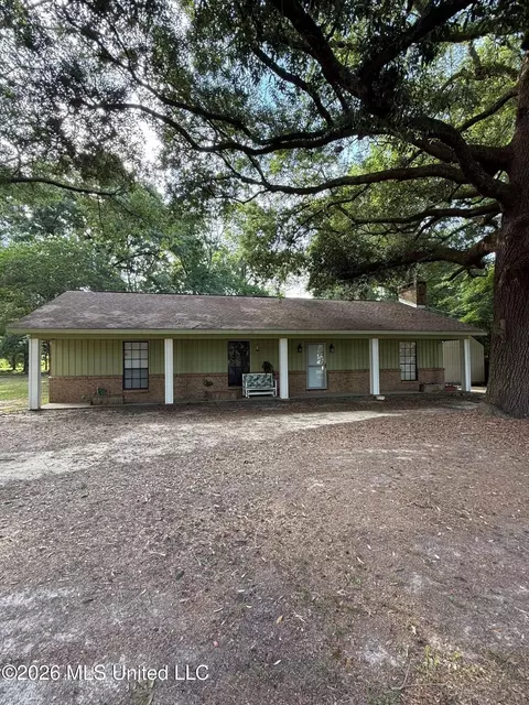 16408 Culbert Rd, Moss Point, MS 39562