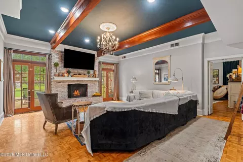 Living - 338 Noble Dr, Brookhaven, MS 39601 photo 1 of 2