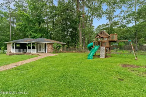 Exterior - 338 Noble Dr, Brookhaven, MS 39601 photo 11 of 13