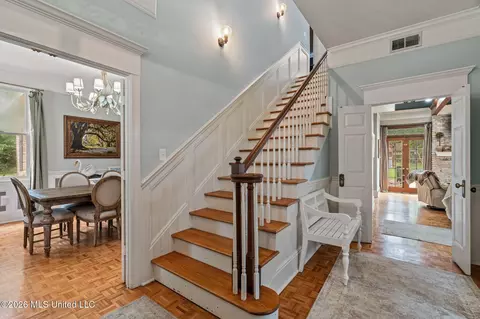 Entry Way - 338 Noble Dr, Brookhaven, MS 39601 photo 4 of 6
