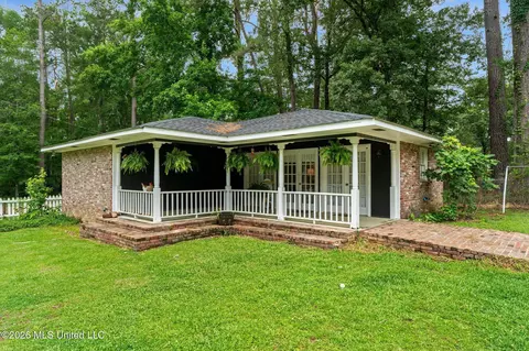 Exterior - 338 Noble Dr, Brookhaven, MS 39601 photo 12 of 13
