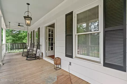 Exterior - 338 Noble Dr, Brookhaven, MS 39601 photo 6 of 13
