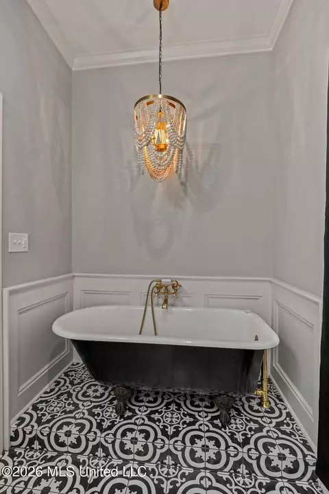Bath - 338 Noble Dr, Brookhaven, MS 39601 photo 5 of 9