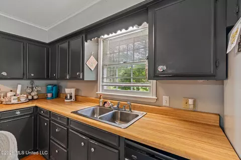 Kitchen - 338 Noble Dr, Brookhaven, MS 39601 photo 7 of 8