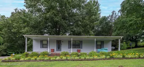 11815 Miller Rd, Olive Branch, MS 38654