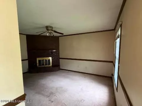Living - 3936 Lost Lake Cir, Jackson, MS 39212 photo 1 of 1