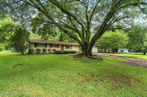 910 S Jackson St, Brookhaven, MS 39601 photo 2