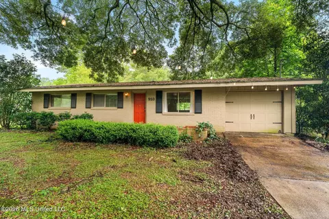 910 S Jackson St, Brookhaven, MS 39601