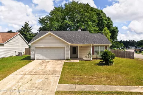 16351 Greenglade Dr, Gulfport, MS 39503
