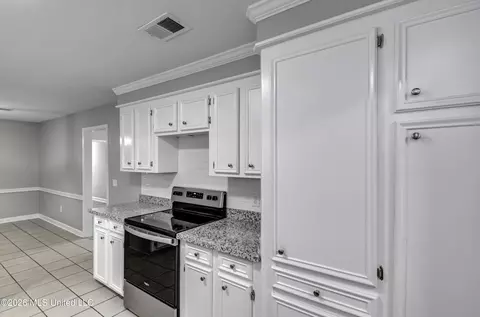 Kitchen - 517 Roxbury Pl, Florence, MS 39073 photo 3 of 4