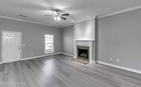 Living - 517 Roxbury Pl, Florence, MS 39073 photo 4 of 5