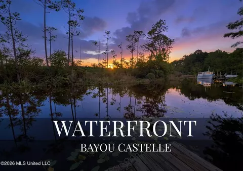 8713 Bayou Castelle Dr, Gautier, MS 39553