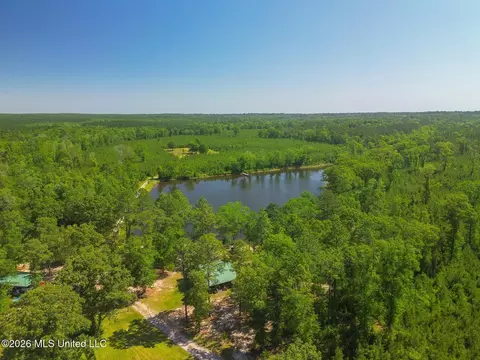 271 Shadeville Rd, Wiggins, MS 39577