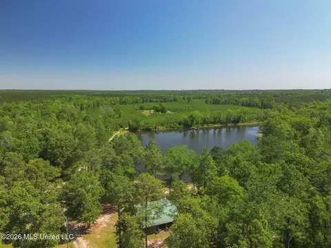 271 Shadeville Rd, Wiggins, MS 39577 photo 2