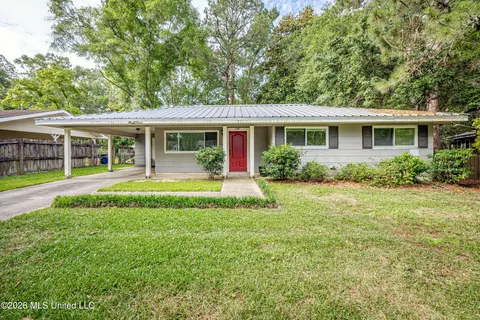 232 Woodland Cir, Ocean Springs, MS 39564