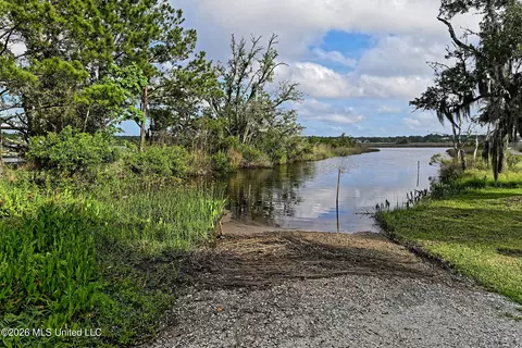 5920 Keel Dr, Pass Christian, MS 39571