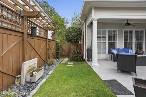 Exterior - 1372 E Northside Dr, Jackson, MS 39211 photo 10 of 12
