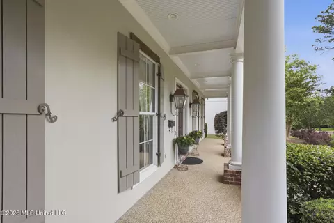 Exterior - 1372 E Northside Dr, Jackson, MS 39211 photo 6 of 12