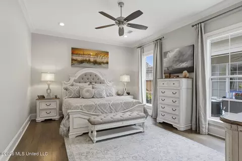 Bedroom - 1372 E Northside Dr, Jackson, MS 39211 photo 2 of 4