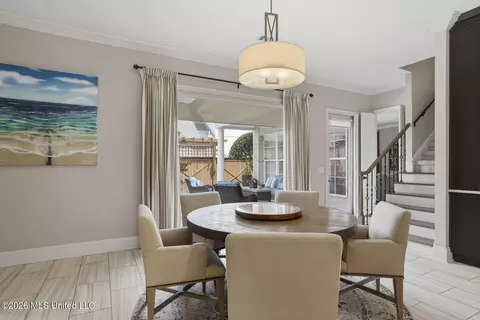 Dining - 1372 E Northside Dr, Jackson, MS 39211 photo 3 of 4