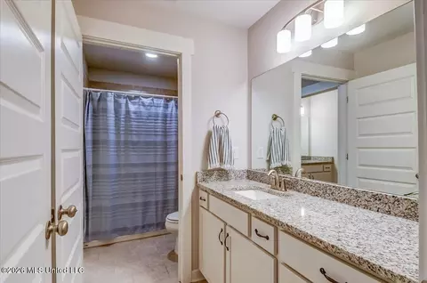 Bath - 244 Crossroads Blvd, Hernando, MS 38632 photo 4 of 5