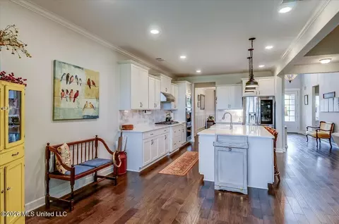 Entry Way - 244 Crossroads Blvd, Hernando, MS 38632 photo 3 of 5