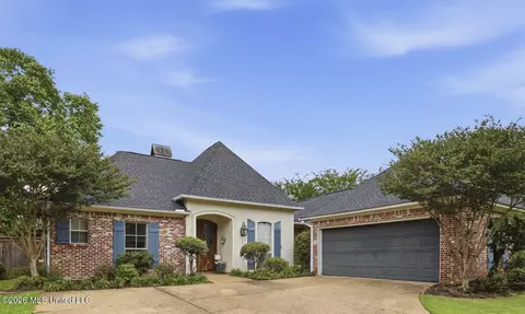 516 Florence Dr, Madison, MS 39110