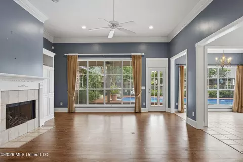 Living - 516 Florence Dr, Madison, MS 39110 photo 2 of 5
