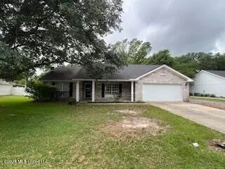 11121 Bayview Ln, Biloxi, MS 39532